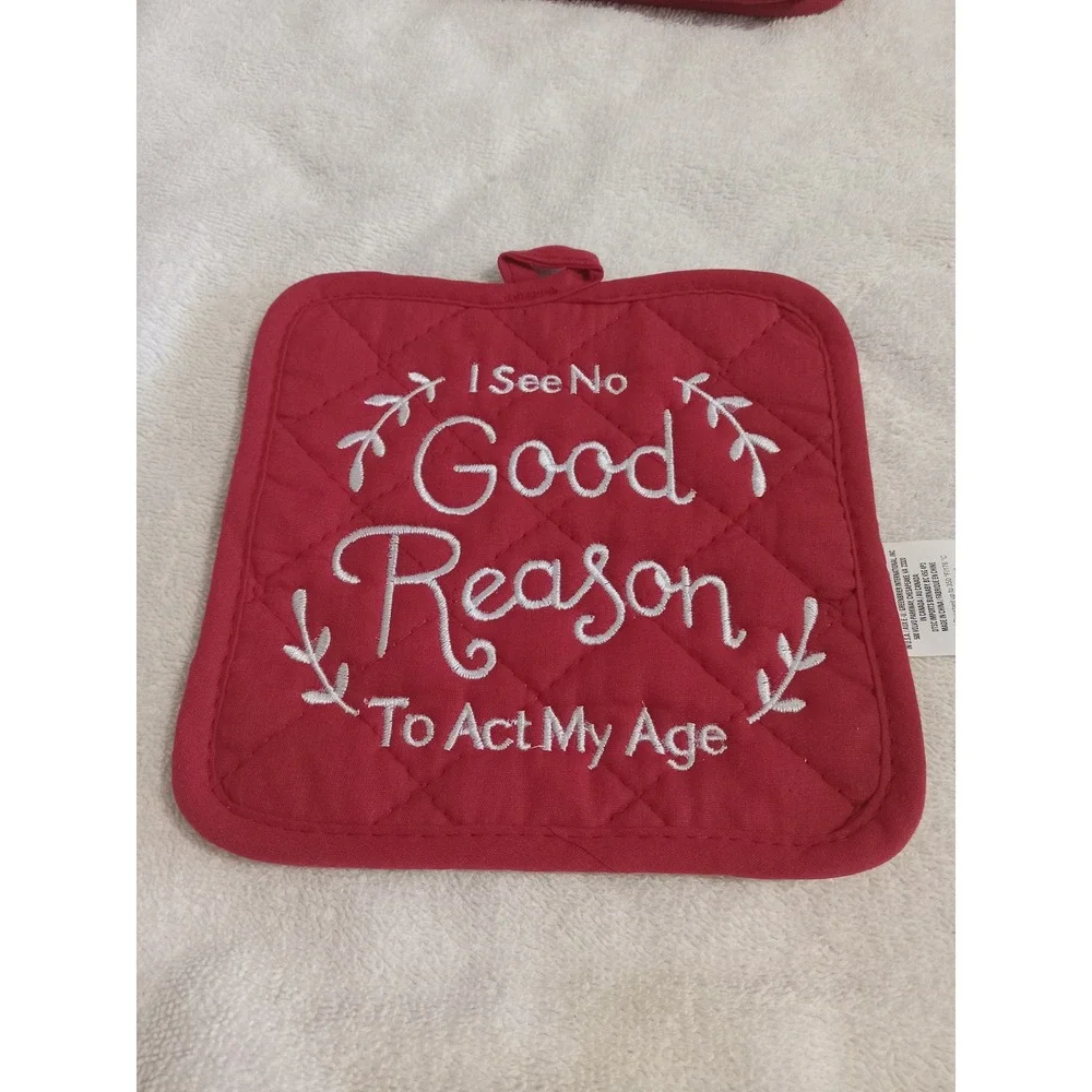 Funny Kitchen Pot Holder Set Embroidered‎ Sayings Red Quilted Potholder